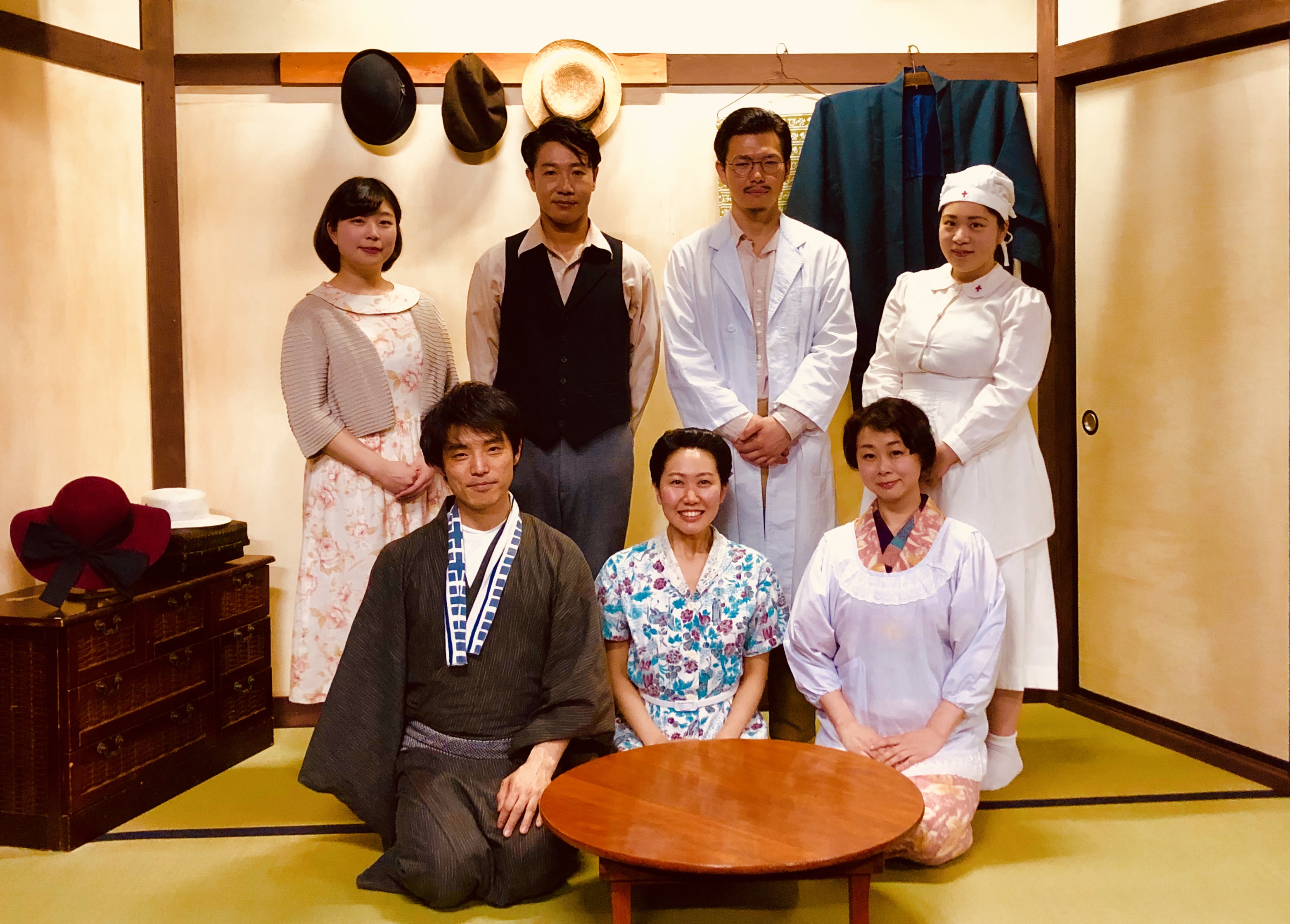 つばは微笑む 集合写真